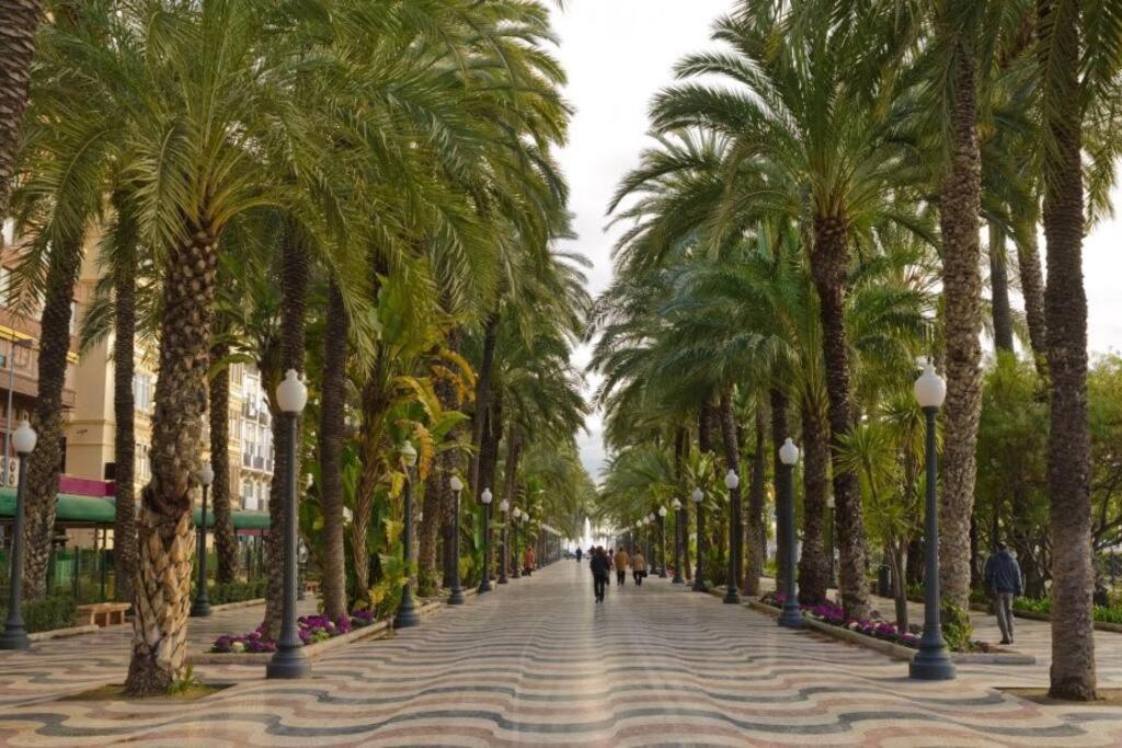Apartamento Centro Rambla Alicante A エクステリア 写真